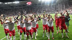 EXCLUSIV Jucătorul lui Dinamo, salvat de rivalul de la FCSB în cel mai greu moment al carierei: „M-a pus pe picioare!”