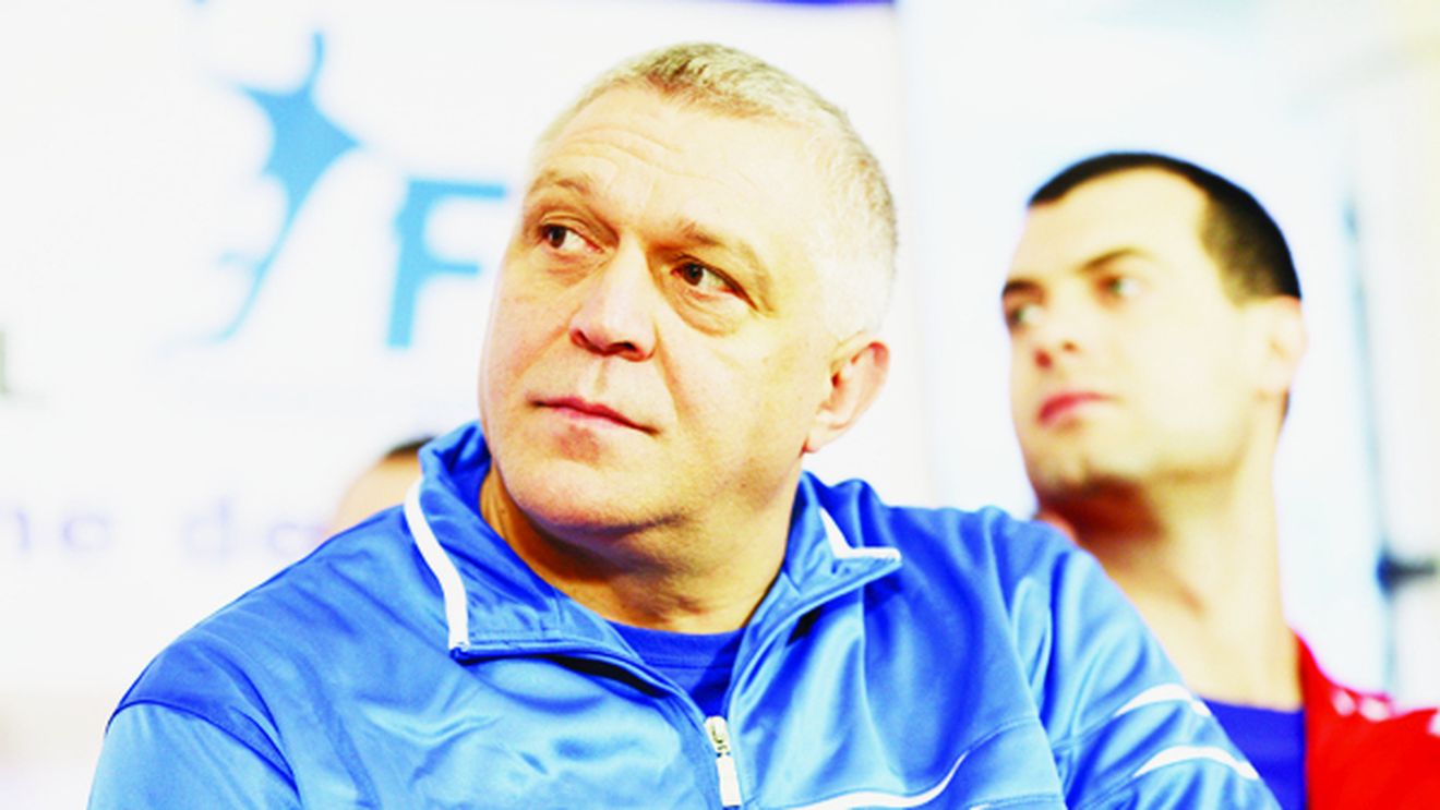 Îi ține în priză!** Stângă rămâne rezervat înaintea returului cu Belarus: "Șansele de calificare sunt 50%-50%"