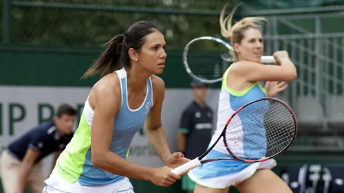 Cădere și zbor pentru Olaru: în urmă cu trei ani trecea prin momente de cumpănă, acum se bate cu Hingis în sferturi la Roland Garros! Ce premiu și-a asigurat Raluca grație performanței de la dublu