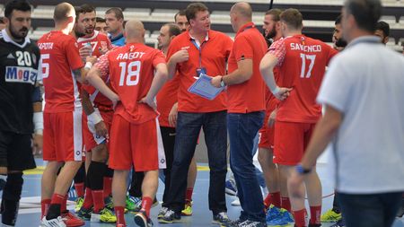 Favoriții au pornit tare în play-off! Dinamo București și-a revenit după o lună slabă, Potaissa Turda nu glumește, iar CSM București a fost pusă în dificultate o echipă a HC Vaslui, care nu a "driblat" handbalul în acest sezon