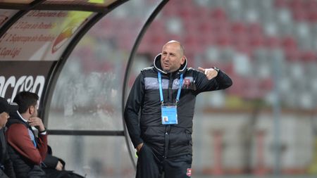 Miriuță, extrem de nervos: "Aceleași greșeli! Totul s-a decis în primele 15 minute". "Tati" și-a vărsat nervii pe jucători: "A jucat execrabil!"