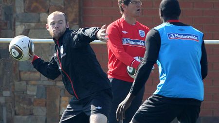 Ferguson: "Am vorbit cu Rooney. Există tensiune în lotul Angliei"