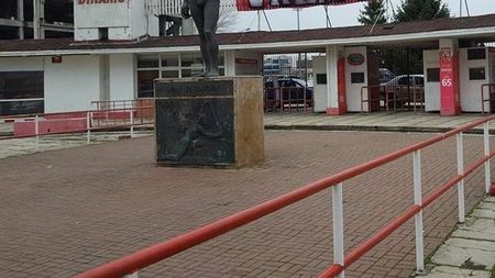 FOTO | Mesajul apărut în urmă cu câteva momente în "Ștefan cel Mare"! Dinamoviștii continuă presiunile în plin campionat