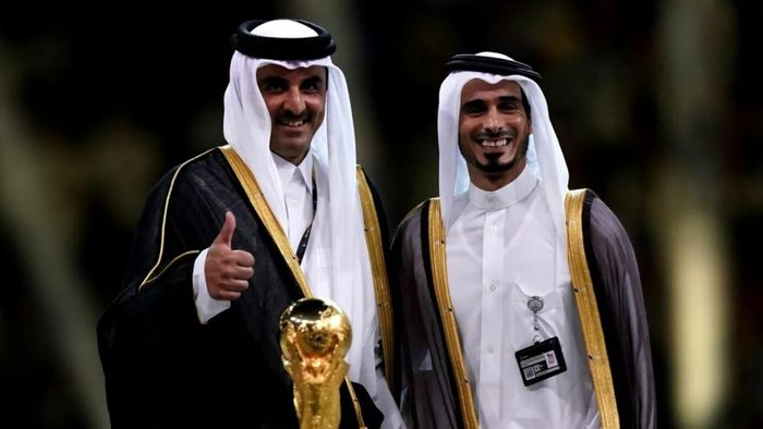 Aceasta va fi cea mai puternică echipă din lume! Clubul a dat ok-ul pentru a fi cumpărat de șeicii din Qatar: vin miliarde de euro pentru transferuri!