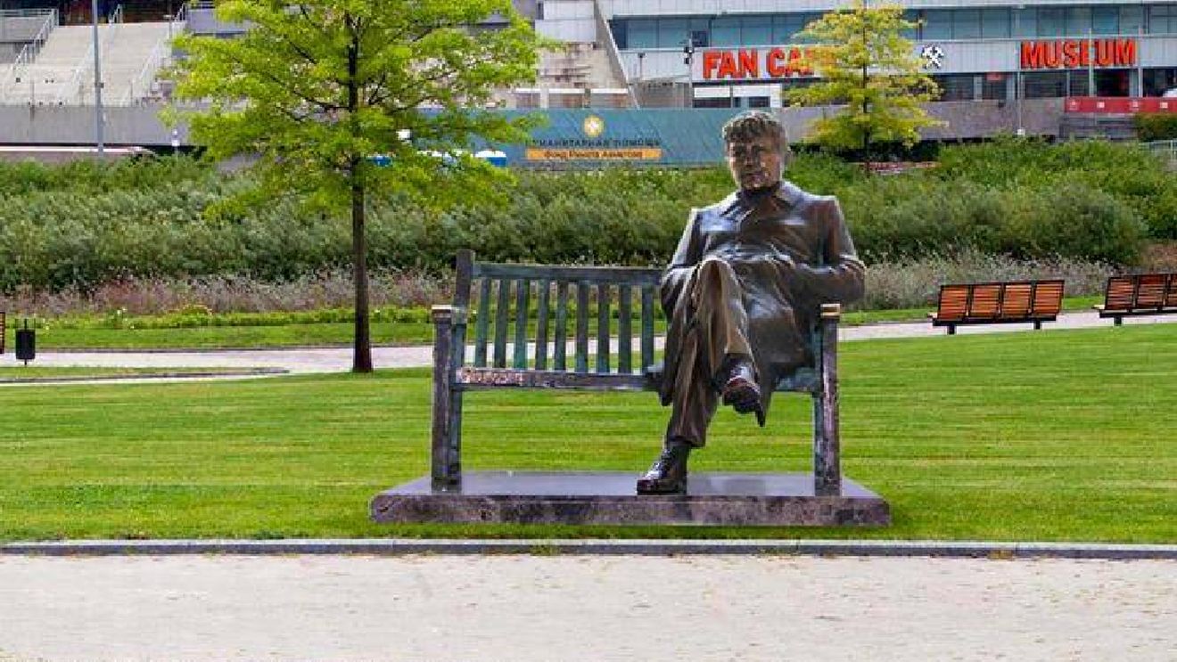 Ce s-a întâmplat cu statuia lui Mircea Lucescu de la Șahtior Donețk, după ce a semnat cu rivala Dinamo Kiev