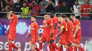 Mijlocașul lui FCSB s-a accidentat înaintea derby-ului cu Farul! Care este situația fotbalistului