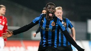 Dinamo s-a înțeles cu Joseph Akpala! Anunțul oficial: „Zilele următoare efectuează vizita medicală!” Nigerianul n-a mai jucat de 13 luni