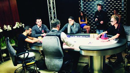 Pokerul, între hobby, meserie și religie!** Fenomenul adună mai mulți spectatori decât toată Liga I de fotbal