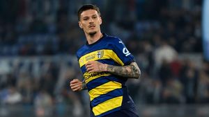 Cum l-a transformat Giovanni Becali pe Dennis Man într-un milionar: "El a negociat. Are cel mai mare salariu"