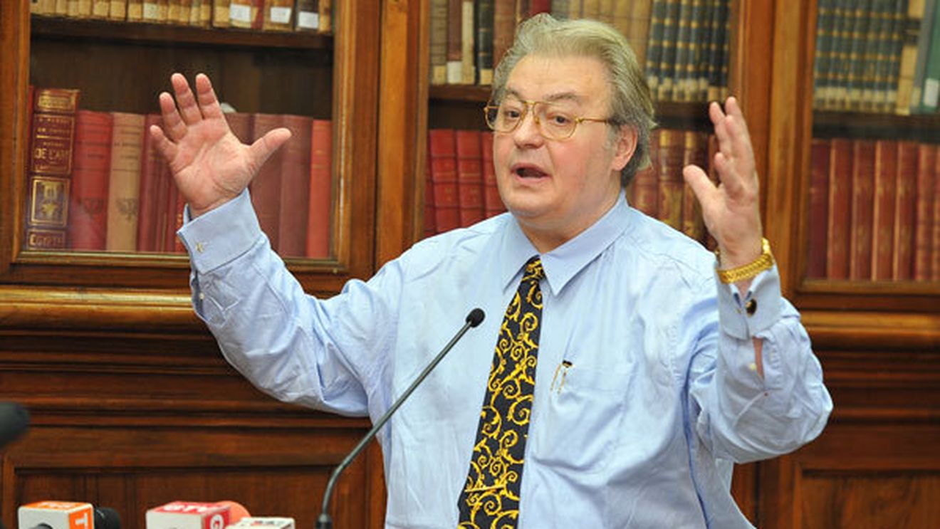 Replica lui Corneliu Vadim Tudor a rămas pentru totdeauna în istorie: „El mi-a zis așa”
