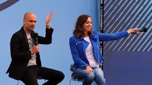 VIDEO | Primire grandioasă pentru Guardiola la City. "Acum vreau să îmi confirm valoarea și în Anglia"