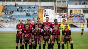 Patru transferuri dintr-un foc, antrenor și jucători, la noul proiect din fotbalul românesc