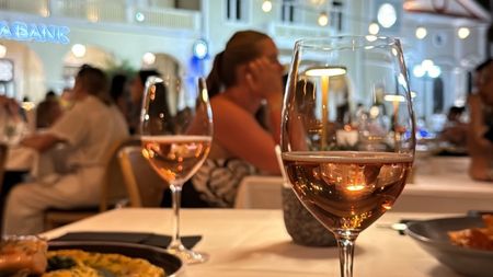 Stupoare în Zakynthos! Ce au aflat localnicii despre vecinul lor faimos după moartea lui