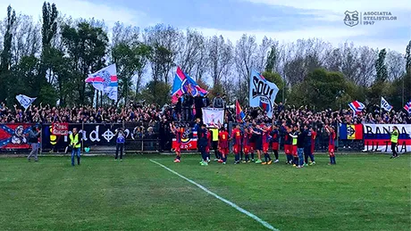 Primul sponsor important care bagă bani la CSA Steaua.** FOTO | Cu ce tricouri s-au afișat steliștii la derby-ul cu CS Dinamo, câștigat cu 8-0