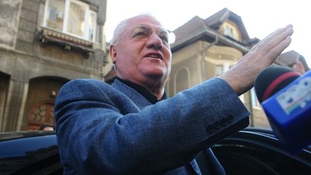 Sandu și Dragomir, în corzi!** Acțiunea DNA ia amploare: patru case deținute șefii FRF și LPF, puse sub sechestru!