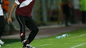 "Mai am nevoie de patru jucători!** Vezi imagini de la Rapid-Clinceni!