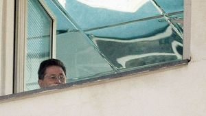 INTERVIU Din balcon, Mister a văzut dezordine în jocul lui Dinamo:** "Le-am dat cartușe să ne împuște"