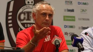 Mandorlini: "Fotbalul românesc e plin de polemici! E greu să rămâi în afara lor!"
