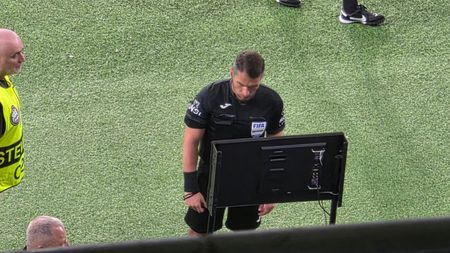 Fază controversată în FCSB – Botoșani. Kovacs a dat penalty pentru henț după ce a fost chemat la VAR