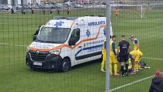 Corona, victorie cu scântei la Sfântu Gheorghe! Adrian Voicu a fost accidentat grav și a fost transportat de urgență la spital. Marian Constantinescu s-a speriat: ”Așa tăietură urâtâ nu am văzut în toată cariera mea de fotbalist”