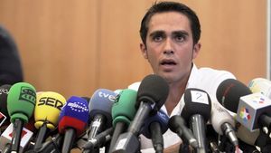 Contador, suspendat un an pentru dopaj!