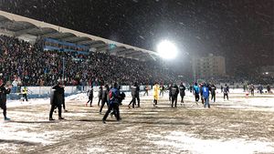 FOTO | Reacția vehementă a unui fotbalist de la FCSB după ce a văzut terenul pe care trebuia să se joace meciul cu Hermannstadt: "Ce naiba? Penibil!"
