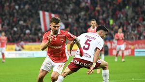 Fostul fundaș al „câinilor” a făcut anunțul înaintea derby-ului Rapid - Dinamo: „100%! Cel mai bun joc din Liga 1”