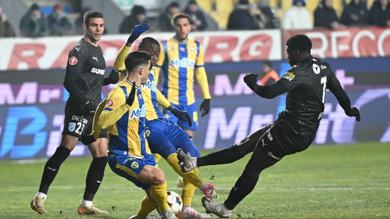 CRONICĂ Craiova lui Coelho n-a fost „citită” la Ploiești! Domnul Neagoe, înghețat de frică și neputință: momente și schițe la 0-4 „acasă”