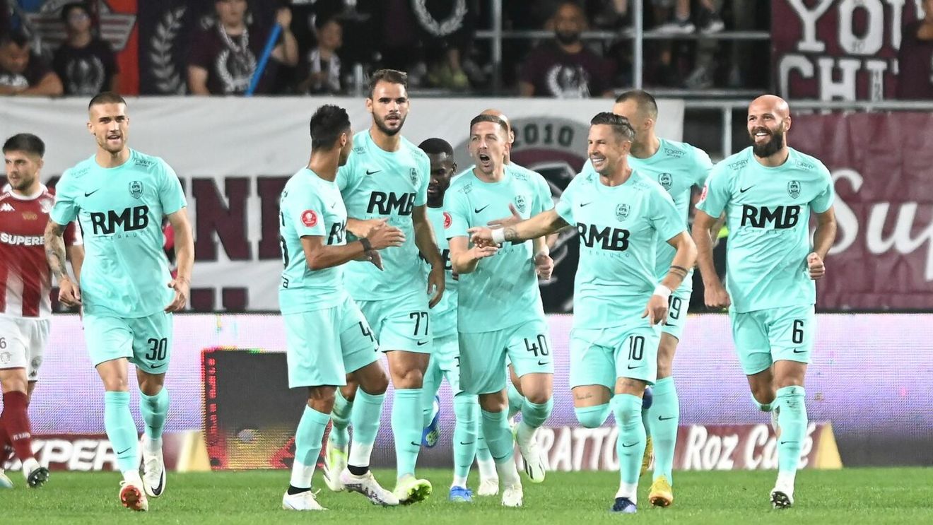 CFR Cluj, două lovituri într-o seară! Anunțul oficial: „Semnează ambii fotbalişti"