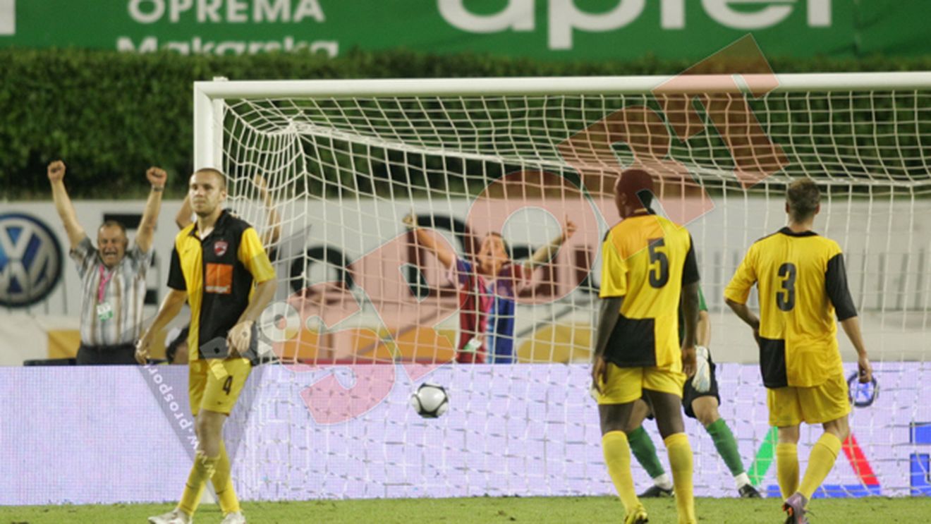 "Lui Moți i-a fost frică de joc!** Pe Dinamo au nenorocit-o portarii"