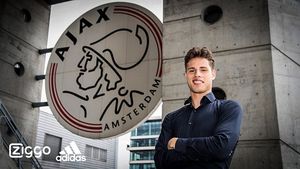 Ajax își asigură viitorul cu un nou transfer important. După Răzvan Marin, un alt fotbalist a sosit la Amsterdam
