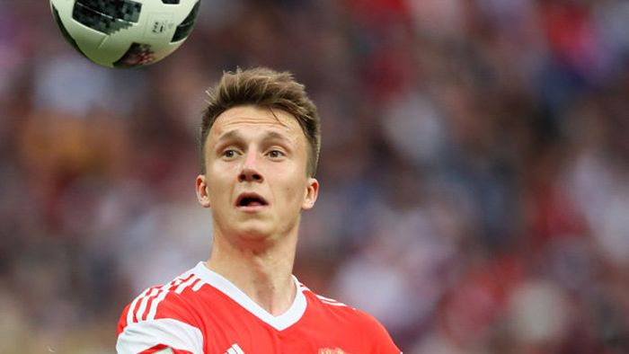 Tânărul domn Golovin, maratonistul Cupei Mondiale. Siberia l-a făcut să joace fotbal de sală, a alergat în două meciuri 25 km, iar cota lui se ridică acum la 18 milioane de euro