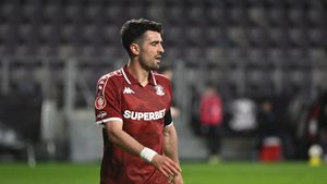 S-a rupt vestiarul Rapidului după eșecul de la Craiova! Alex Pașcanu, atac la colegii săi din ofensivă: „Dacă nu dai gol, nu poți să câștigi”