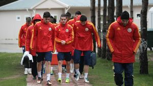 "Sunt terminat! Nu mai pot!" Un stelist dezvăluie COȘMARUL de la națională!** Pițurcă e acuzat că antrenează cu metode EXPIRATE