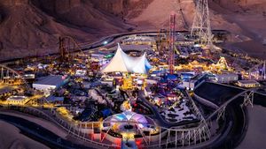 Se construiește într-un ritm alert Qiddya, „orașul viitorului” de 34,6 miliarde de euro din deșert. Va avea circuit de Formula 1, stadion pentru Cupa Mondială și un parc tematic nemaivăzut