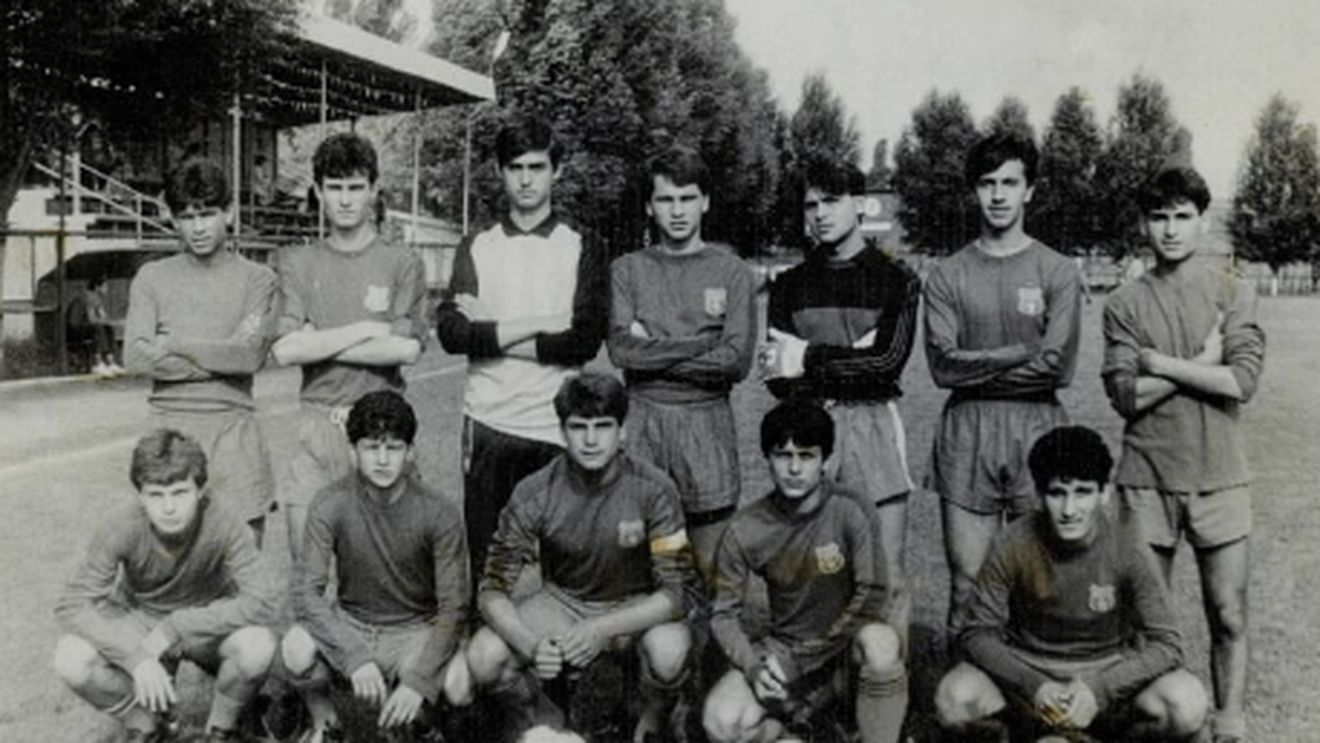 Cosmin Olăroiu, fotbalist la Steaua când avea 12 ani alături de Marian Ivan. Poze fabuloase cu actualul antrenor de la Jiangsu Suning în tricoul roș-albastru