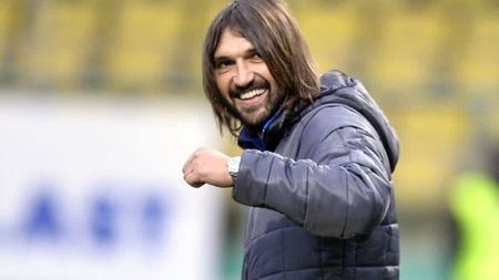 Cosmin Contra încă mai are susținători. „Să nu-l răstignim pe Contra. Dacă are liniște, va califica echipa la baraj”. Dan Alexa și argumentele în favoarea lui „Guriță”