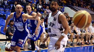 CSU Ploiești-U Mobitelco Cluj, 1-1 la general, în semifinalele Ligii Naționale de baschet masculin