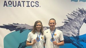 Cunoscuta antrenoare Iulia Becheru anticipa că Robert Badea va înota pentru aur! „Am văzut timpii”. Ce urmează pentru puștiul care calcă pe urmele lui David Popovici. EXCLUSIV