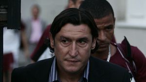 "Franța are o defensivă slabă, trebuie să jucăm ca la Euro"