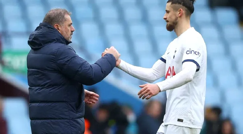 L-a umilit pe Radu Drăgușin pentru a-i proteja pe Van de Ven și Romero. Ange Postecoglou nu s-a ascuns: ce a spus antrenorul lui Tottenham după victoria cu Everton