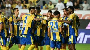 S-a confirmat: Petrolul s-a înțeles cu antrenorul anunțat de ProSport după meciul de duminică. Va debuta în Primvs Derby