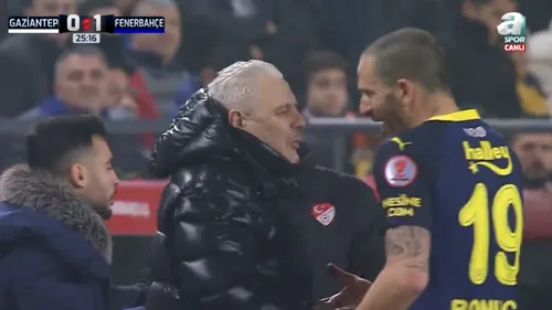 Marius Șumudică a cerut penalty cu VAR, iar Leonardo Bonucci s-a dus glonț spre antrenorul român! Ce au surprins camerele TV între român și starul lui Fenerbahce