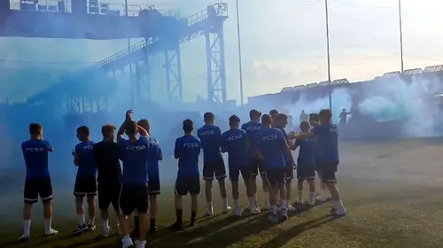 Suporterii lui FCSB au făcut spectacol la baza din Berceni! Sărbătoare cu fumigene și cântece, după ce echipa U15 a câștigat campionatul și Cupa României! | VIDEO