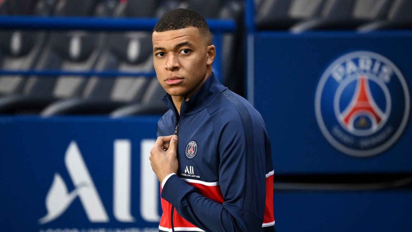 Șeicii și-au pierdut răbadarea! PSG vrea să îl aducă pe Jadon Sancho, dacă starul Kylian Mbappe nu își prelungește contractul cu campioana Franței!