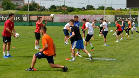 Luceafărul Oradea a dat start pregătirii pentru noul sezon de Liga 2.** Cinci jucători sunt noutățile din lotul lui Farcaș