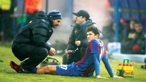 "Îl bag pe Tănase dacă își dă acordul"!** Ce riscă mijlocașul la Napoli