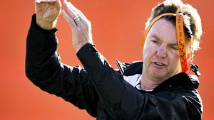 Nimeni nu a mai făcut asta până la Van Gaal!** Mișcarea care îi face pe toți anonimii să viseze la națională: "Este logic să sperăm la convocare"