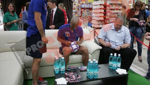 FOTO Cea mai iubită echipă din România!** "Nu mă surprinde că vom juca cu stadionul plin! 40-45 la sută dintre români țin cu Steaua"
