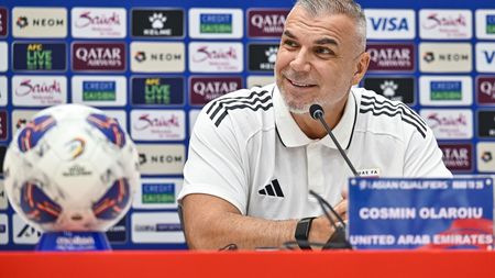„Olăroiu e aproape să scrie istorie”, mărturia unui antrenor român care-i ține pumnii chiar la Dubai! Vom avea afla azi dacă vom avea primul român calificat la World Cup 2026. SPECIAL